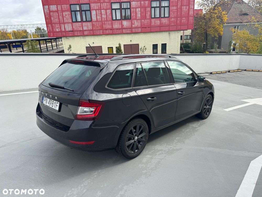 Skoda Fabia 1.0 TSI Style Color - 4
