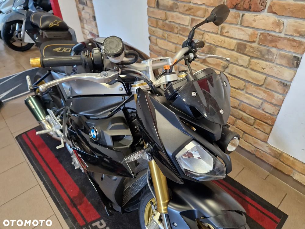 BMW S - 24