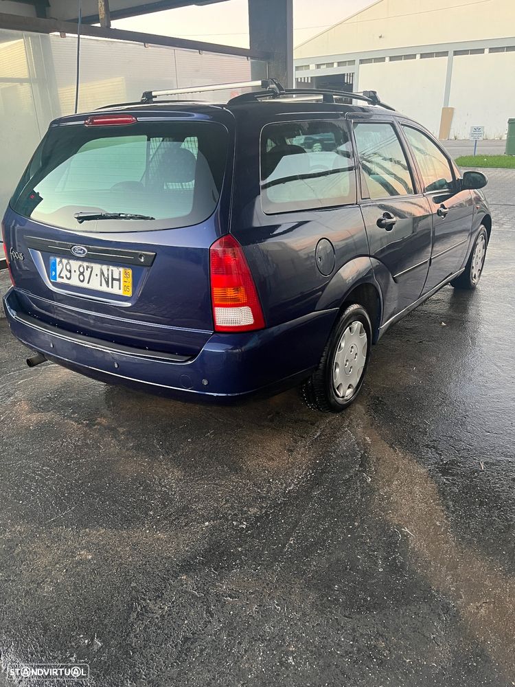 Ford Focus SW 1.4 Ambiente - 3
