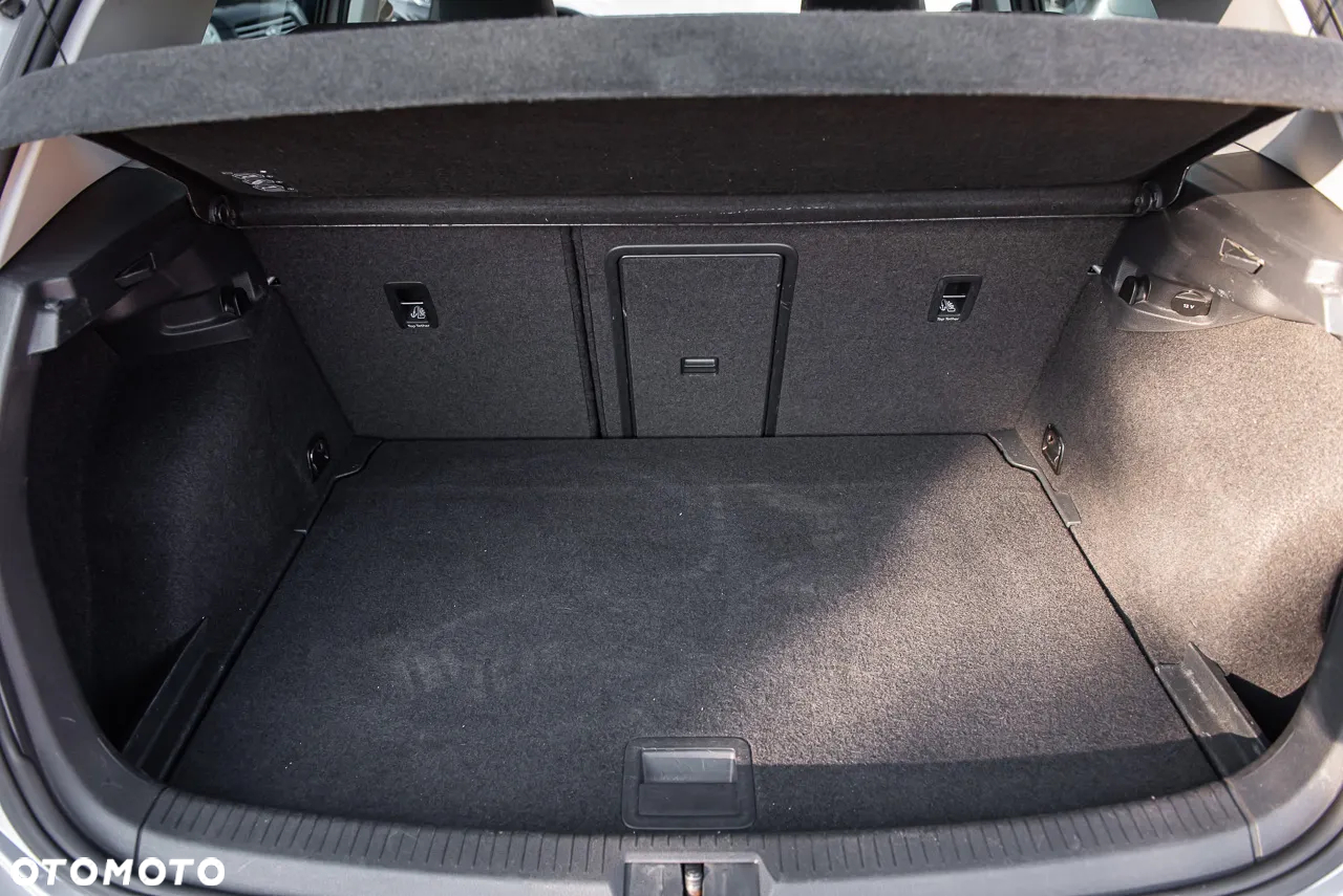 Volkswagen Golf 2.0 BlueTDI DSG Highline - 28