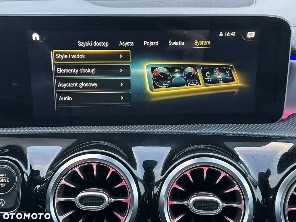 Mercedes-Benz CLA - 12