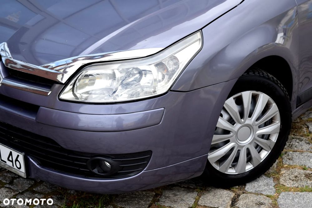 Citroën C4 1.4 16V Style - 11
