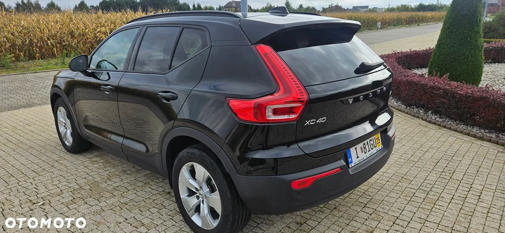 Volvo XC 40 T3 Momentum - 9