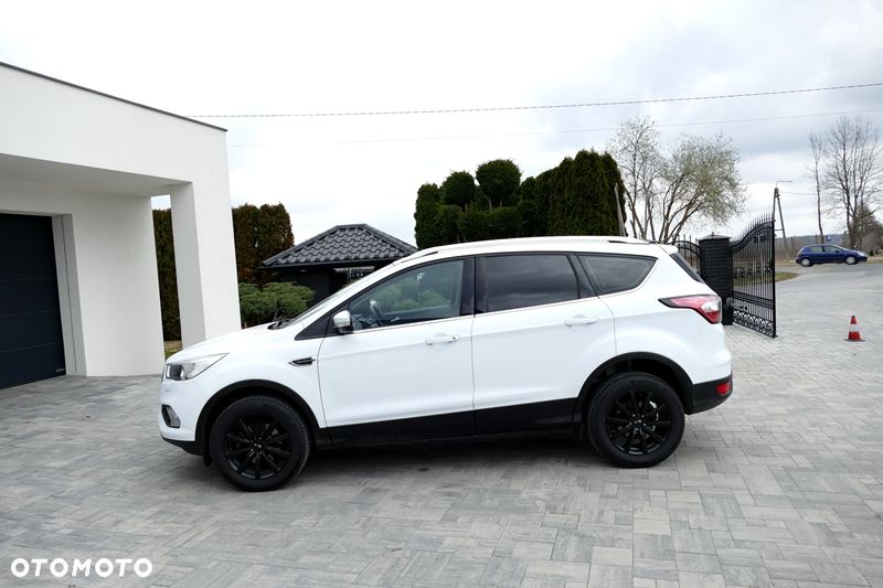 Ford Kuga - 10