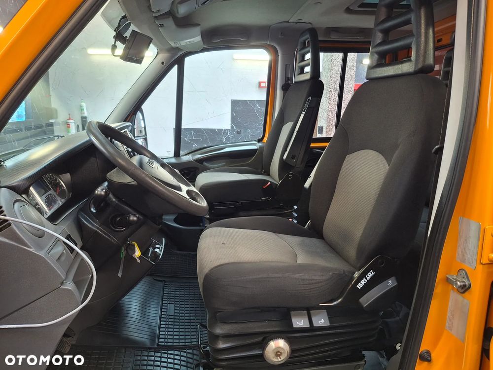 Iveco Daily 35S14 Doka Dubel Brygadówka Służba Drogowa Silnik 3.0 Pomarańczowy 6 Miejsc Hak Kamera Cofania Webasto Ogrzewanie Postojowe Plandeka Tablica Świetlna Światła Ostrzegawcze - 14