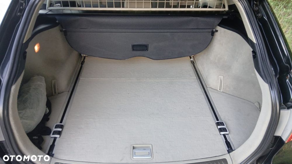 Toyota Avensis - 8