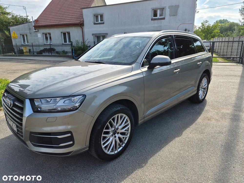 Audi Q7 - 1