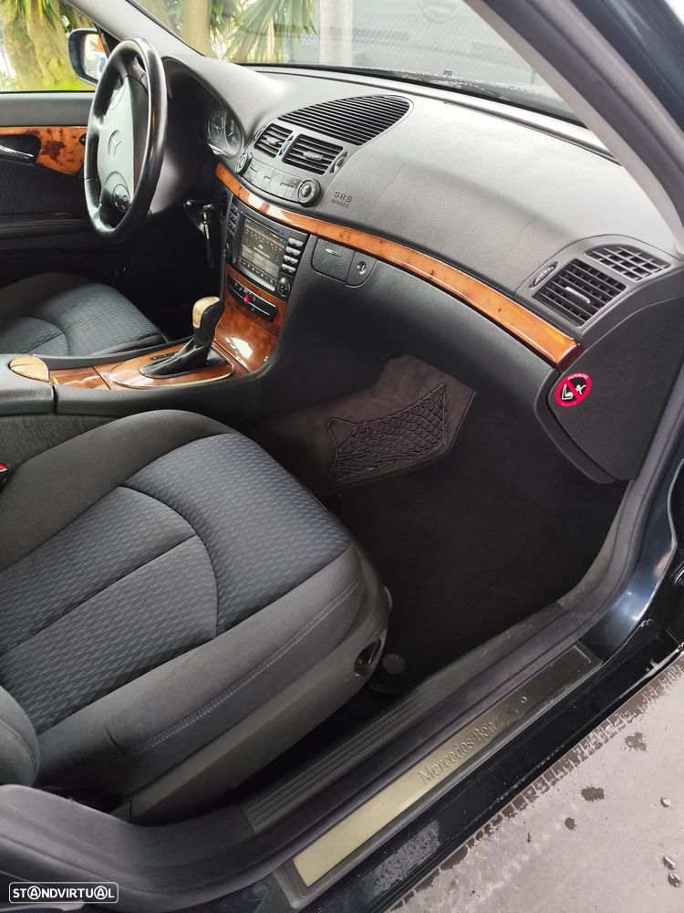 Mercedes-Benz E 220 CDI Auto Elegance - 6