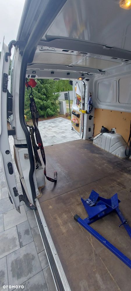 Ford Transit Custom - 8