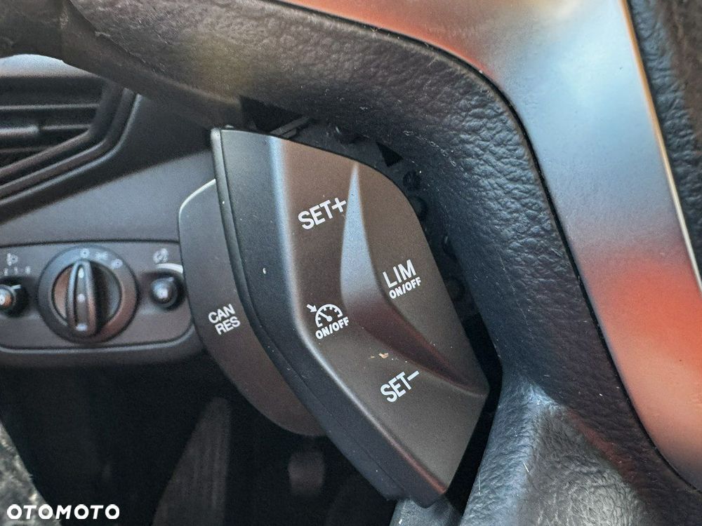 Ford Kuga 2.0 TDCi 4x2 Titanium - 26