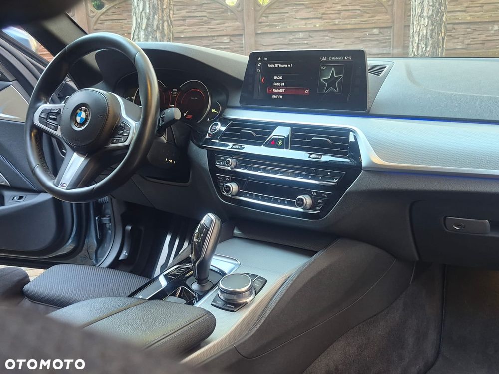 BMW Seria 5 520d xDrive M Sport sport - 12
