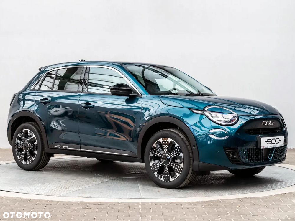 Fiat 600 ver-1-2-turbo-hybrid-la-prima-edct - 8