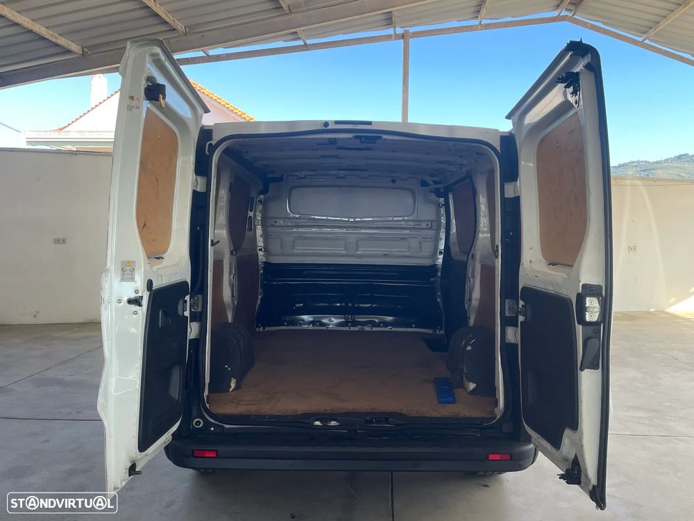 Opel Vivaro 1.6 DCI IVA DEDUTIVEL - 6