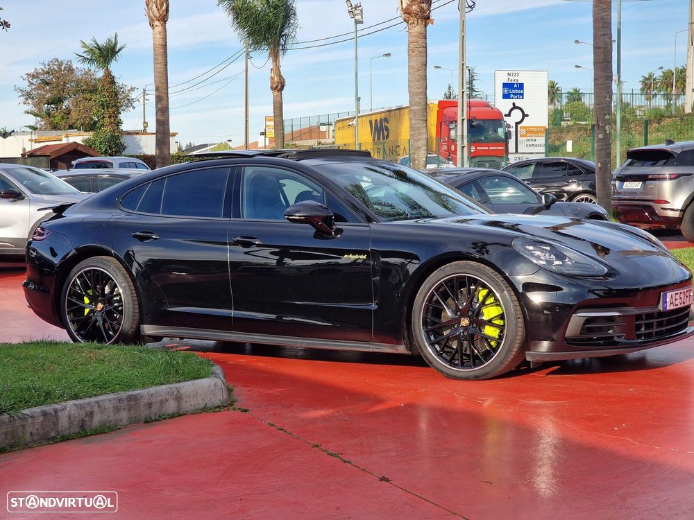 Porsche Panamera 4 E-Hybrid - 3