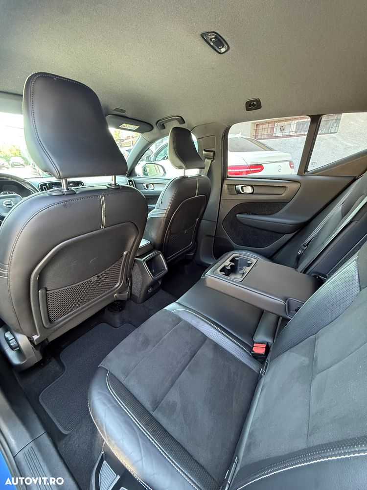 Volvo XC 40 D4 AWD Geartronic R-Design - 12