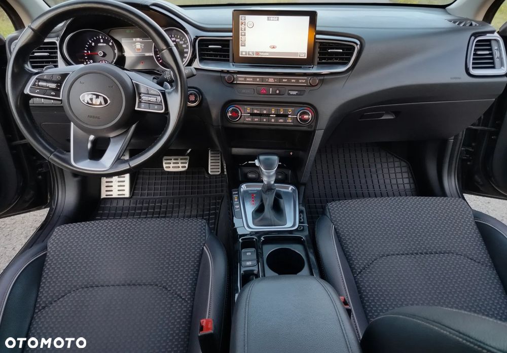 Kia Ceed 1.6 CRDi SCR L Business Line DCT - 7