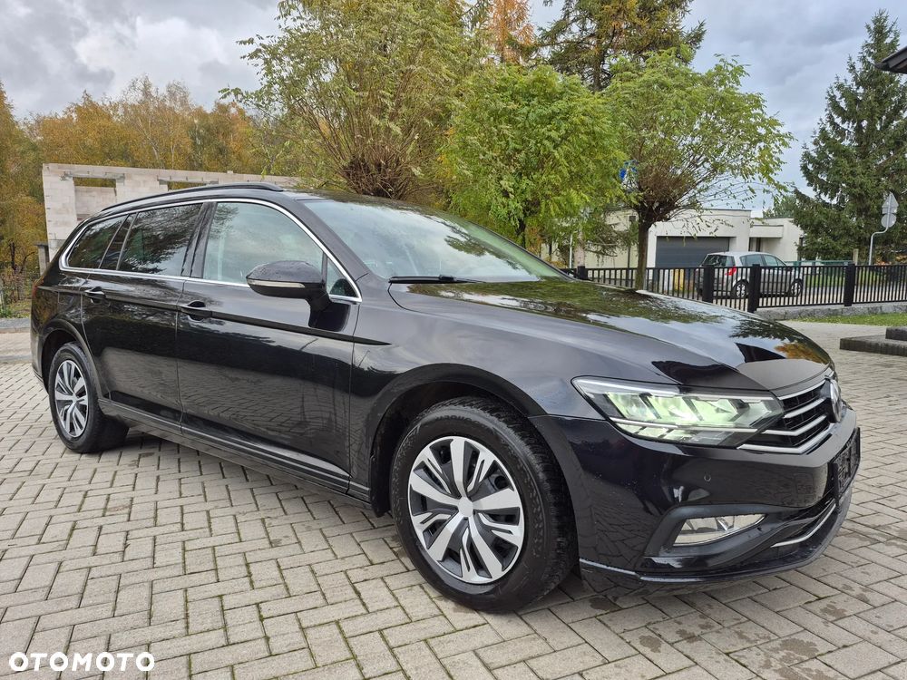 Volkswagen Passat - 11