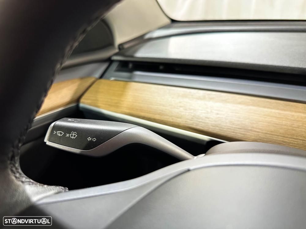 Tesla Model Y Performance Dual Motor AWD - 40