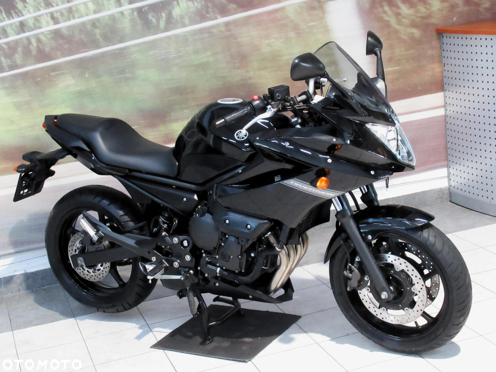 Yamaha XJ - 3