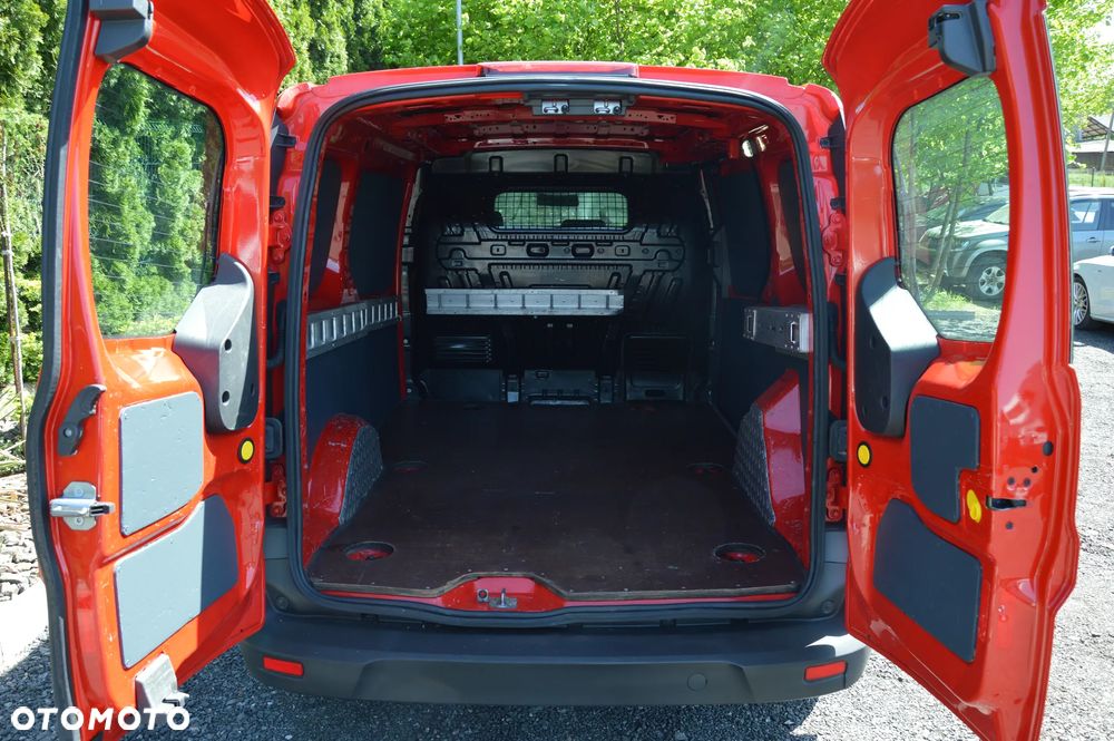 Ford Transit Connect - 27