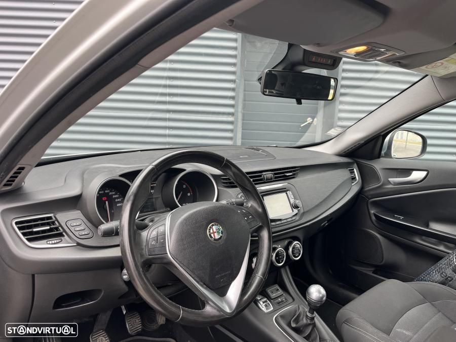 Alfa Romeo Giulietta 1.6 JTDM Distinctive 57X - 4