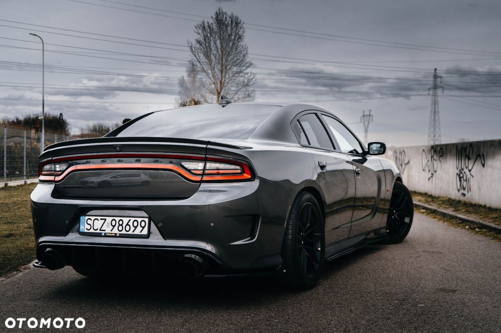 Dodge Charger 5.7 R/T - 4