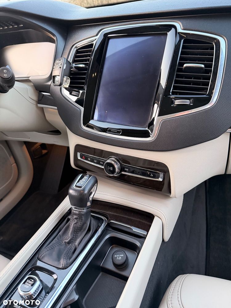 Volvo XC 90 D5 AWD Inscription 7os - 27