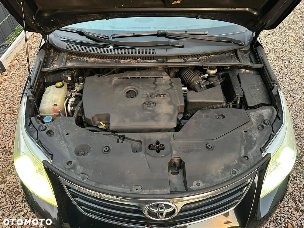 Toyota Avensis - 29