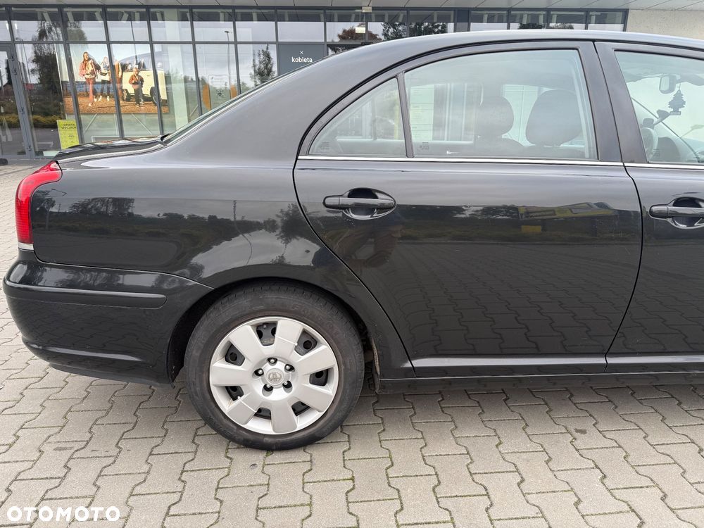 Toyota Avensis 2.0 D-4D - 6