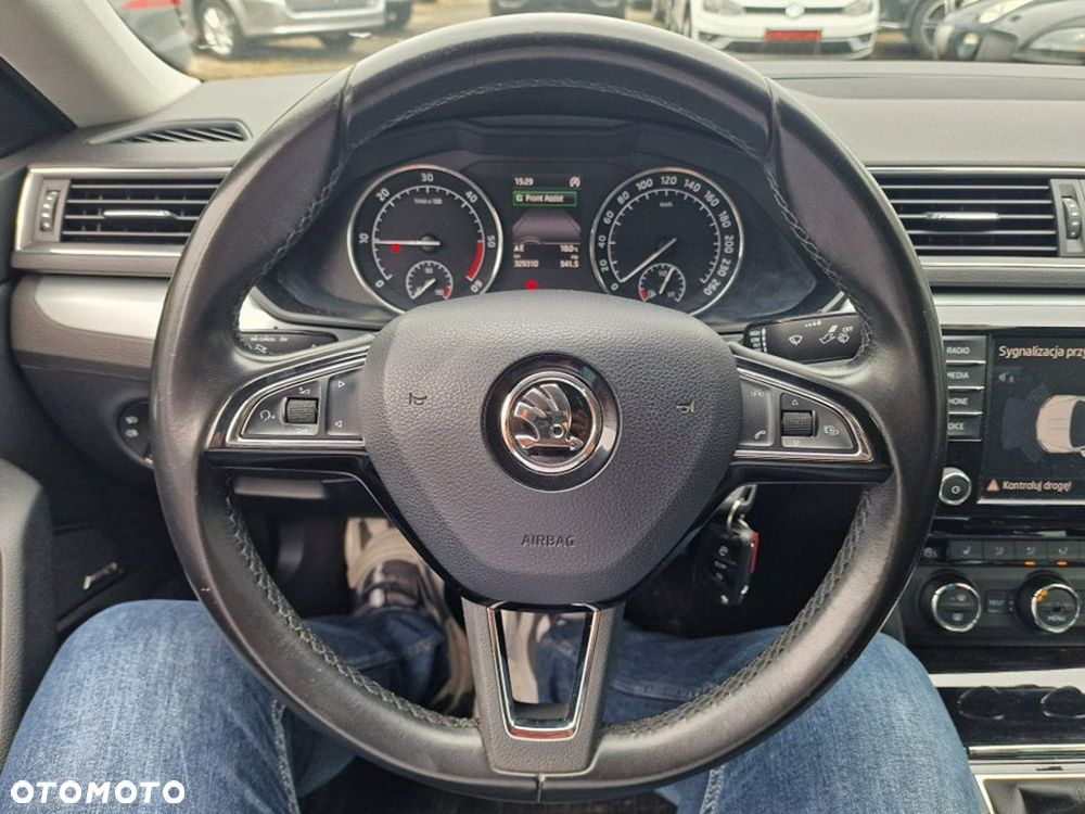 Skoda Superb 2.0 TDI Ambition - 9