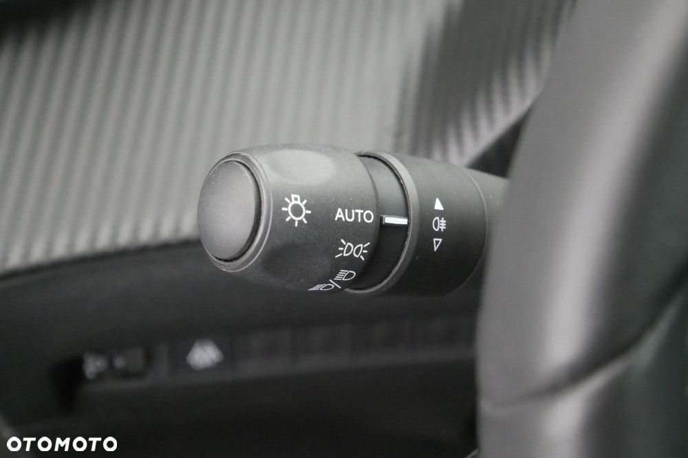 Peugeot 2008 1.2 PureTech Allure S&S - 24