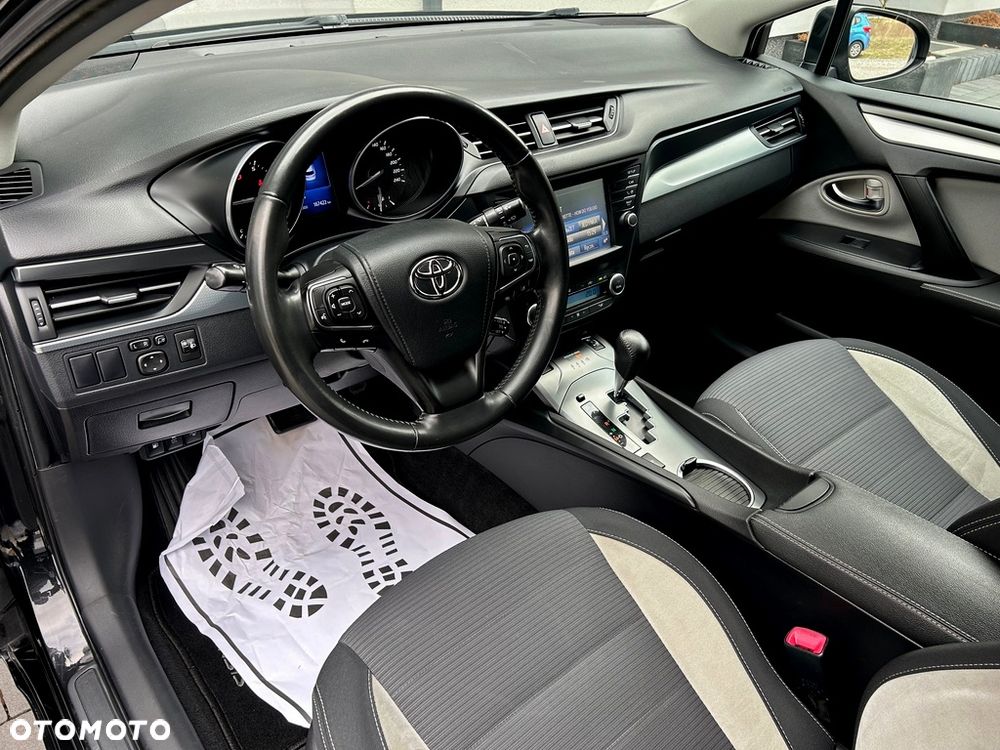 Toyota Avensis Touring Sports 1.8 Multidrive S Executive - 25