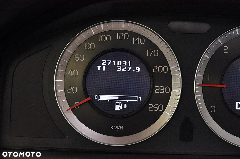 Volvo V60 D4 Geartronic Summum - 26