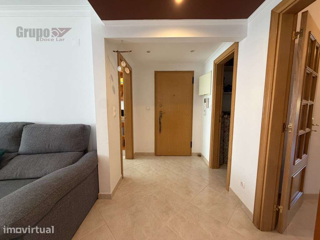 Apartamento T2 Amplo e Acolhedor para Arrendamento na Cotovia - Ses... - Grande imagem: 3/21
