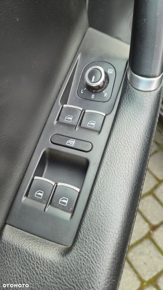 Volkswagen Passat - 11