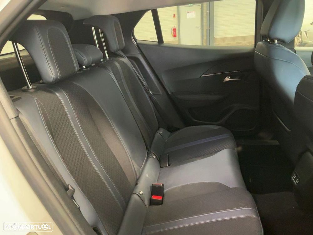 Peugeot 2008 PureTech 130 EAT8 Allure - 8