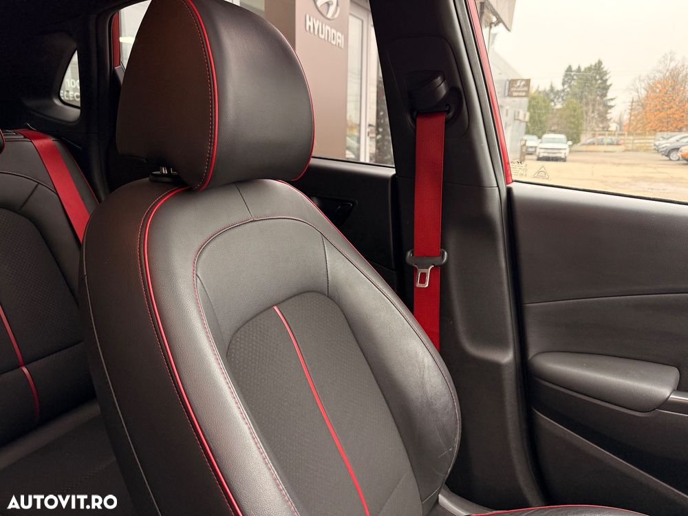 Hyundai KONA 1.6 T-GDI 4WD Aut. Premium - 31