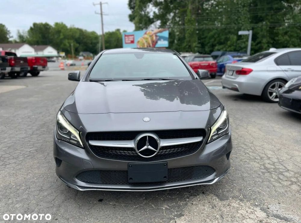 Mercedes-Benz CLA 250 4-Matic AMG Line - 3