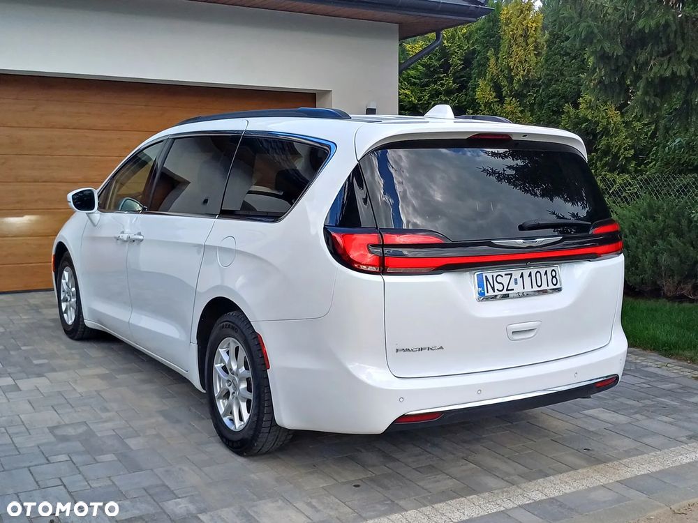 Chrysler Pacifica - 6
