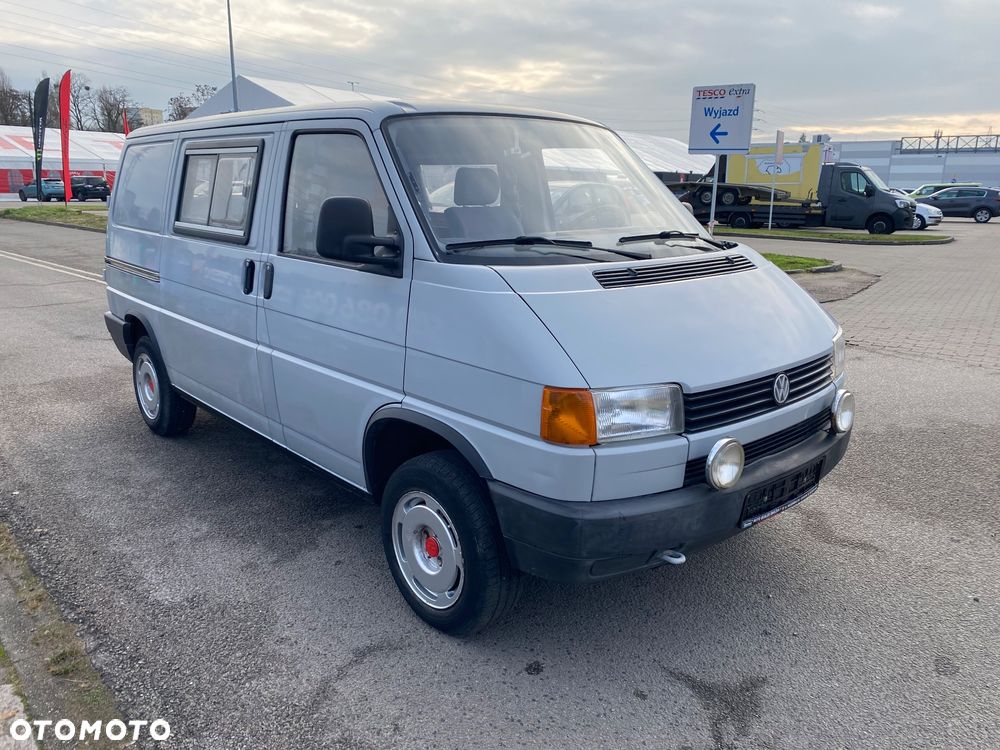 Volkswagen Caravelle - 4