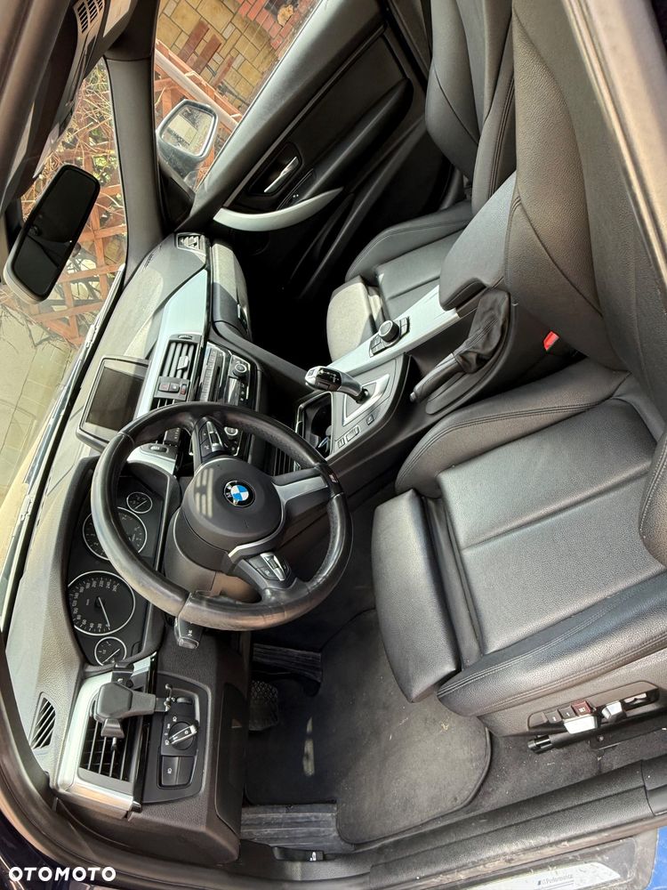 BMW Seria 3 320i xDrive - 8