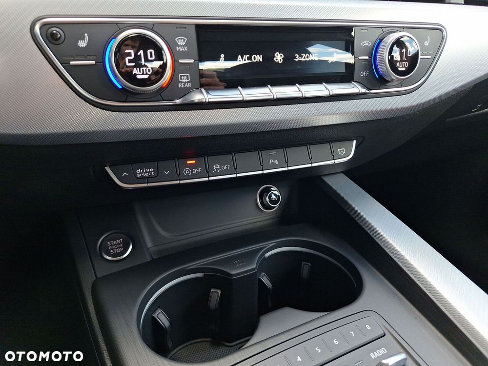 Audi A4 Limousine - 15