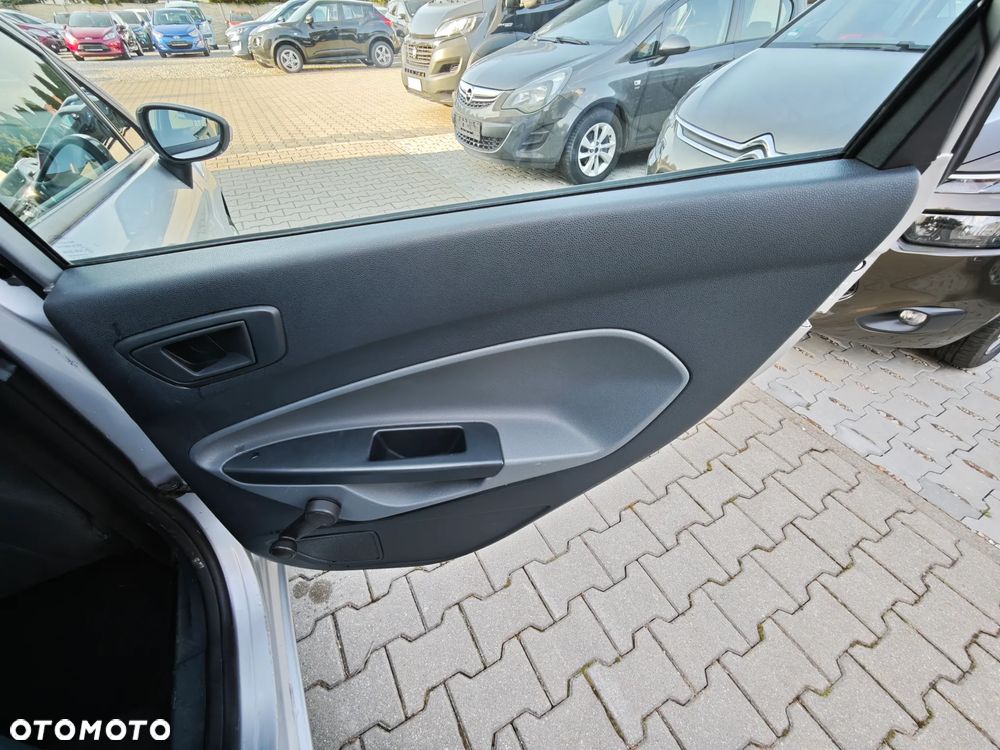 Ford Fiesta 1.25 Trend - 22