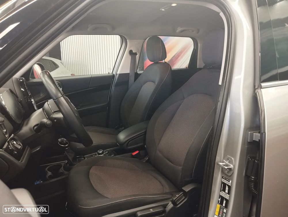 MINI Countryman Cooper SE ALL4 Auto - 17