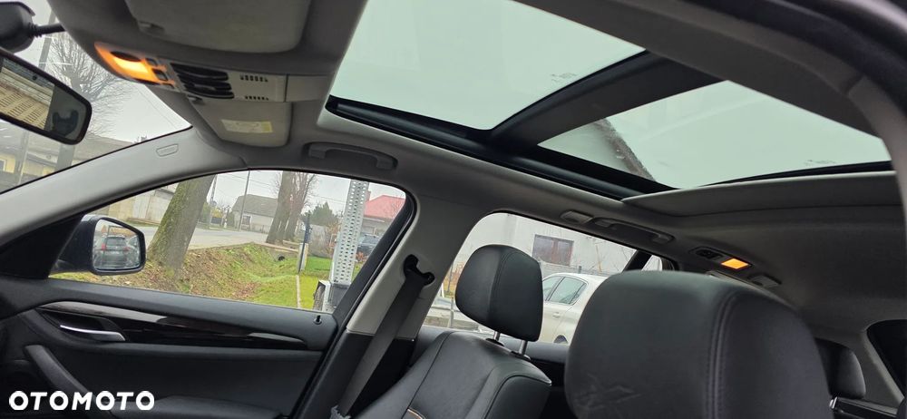 BMW X1 xDrive18d xLine - 11