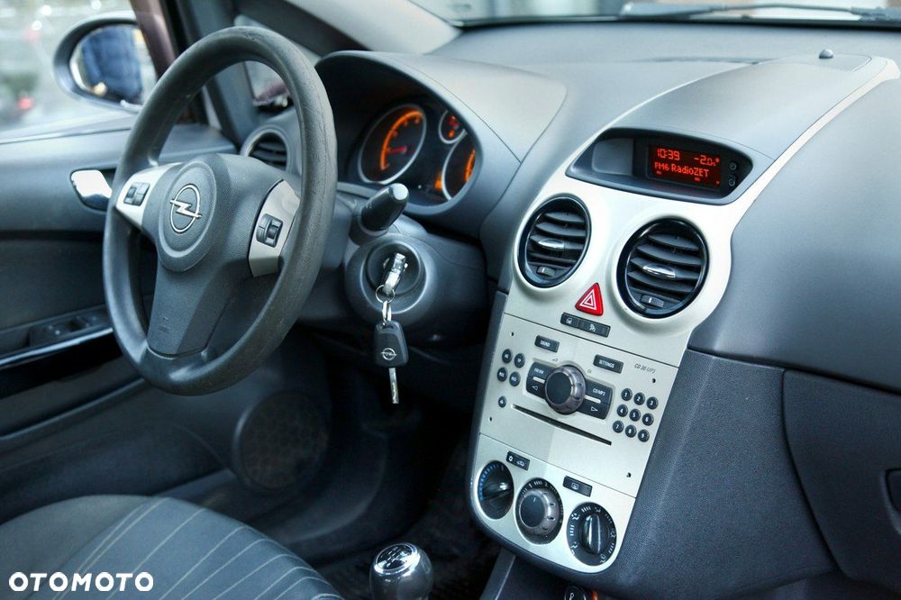 Opel Corsa 1.2 16V - 11