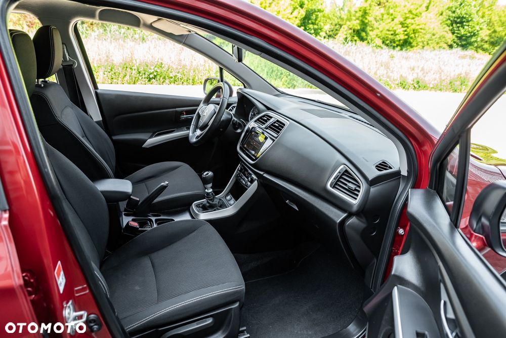 Suzuki SX4 S-Cross 1.6 DDiS Allgrip Comfort - 23