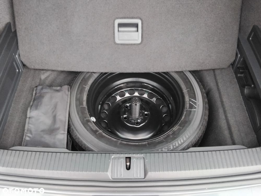 Volkswagen Passat - 17