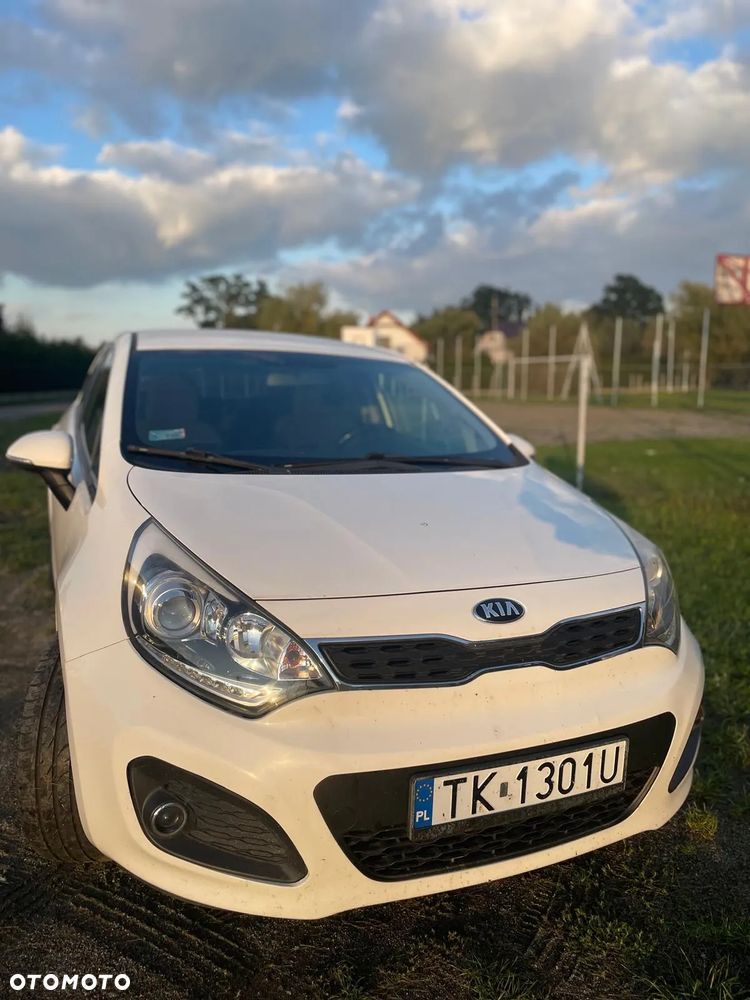 Kia Rio - 26