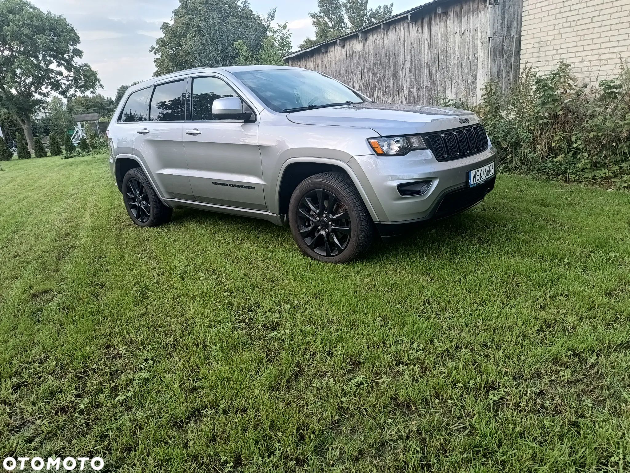 Jeep Grand Cherokee - 1